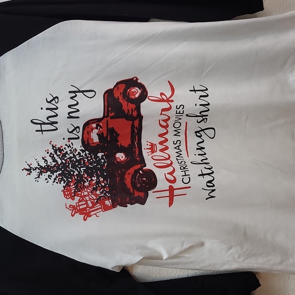 New without tags Christmas shirt - Picture 2 of 5